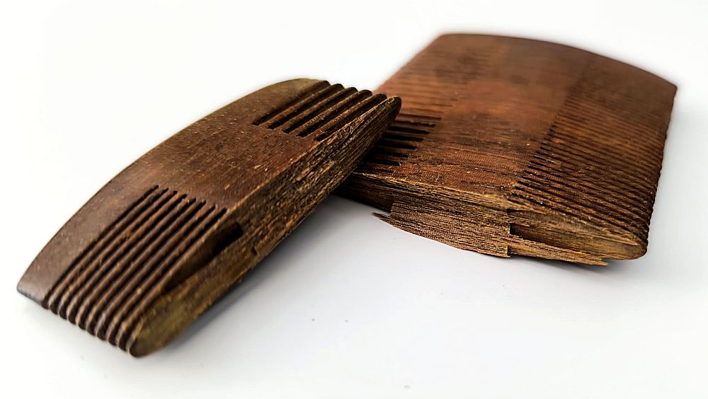 Hřebeny ze santalového dřeva - důkaz